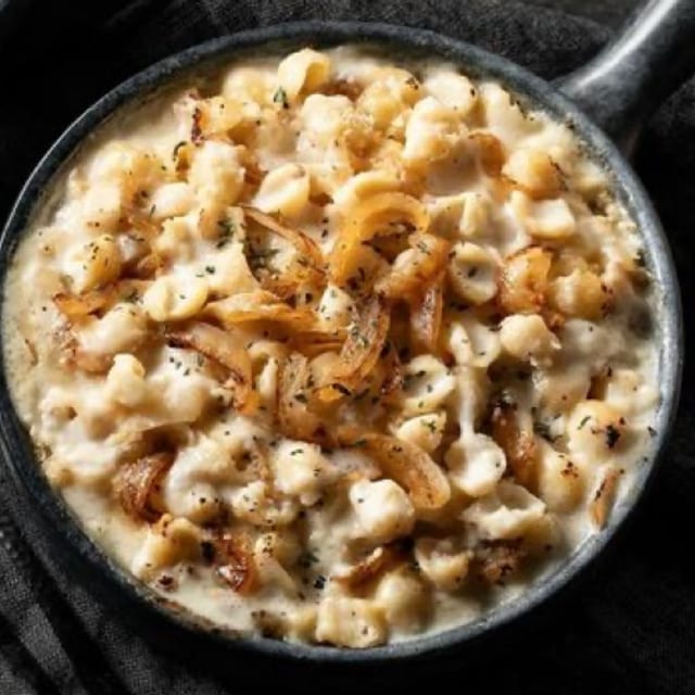 Bacon and Carmalized Onion Mac.